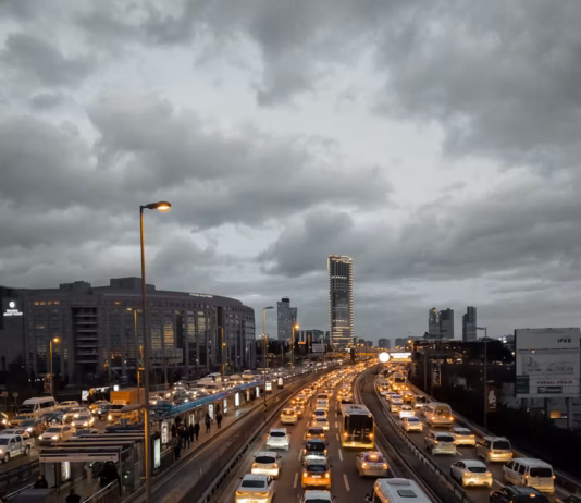 The UK Roads With Biggest Audiences photo 1586805372042 327a923a697a