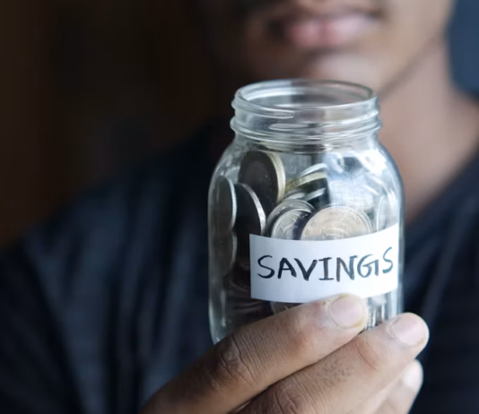 Households could save around £175 a year through two simple energy-saving changes photo 1633158829556 6ea20ad39b4f