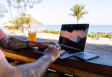 SUMMER SLUMP HITS BRITAIN: More Than 1 in 4 Workers Admit They’re Less Motivated When the Sun Comes Out premium photo 1722370504049 d798d84805a7