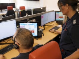 Arwyr mewn Clustffonau: Dathlu’r bobl y tu ôl i’n hymateb Joint Fire Control MAWWFRS & SWFRS cropped